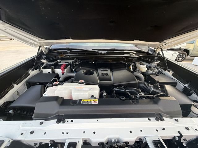2025 Toyota Tundra Platinum - Photo 34