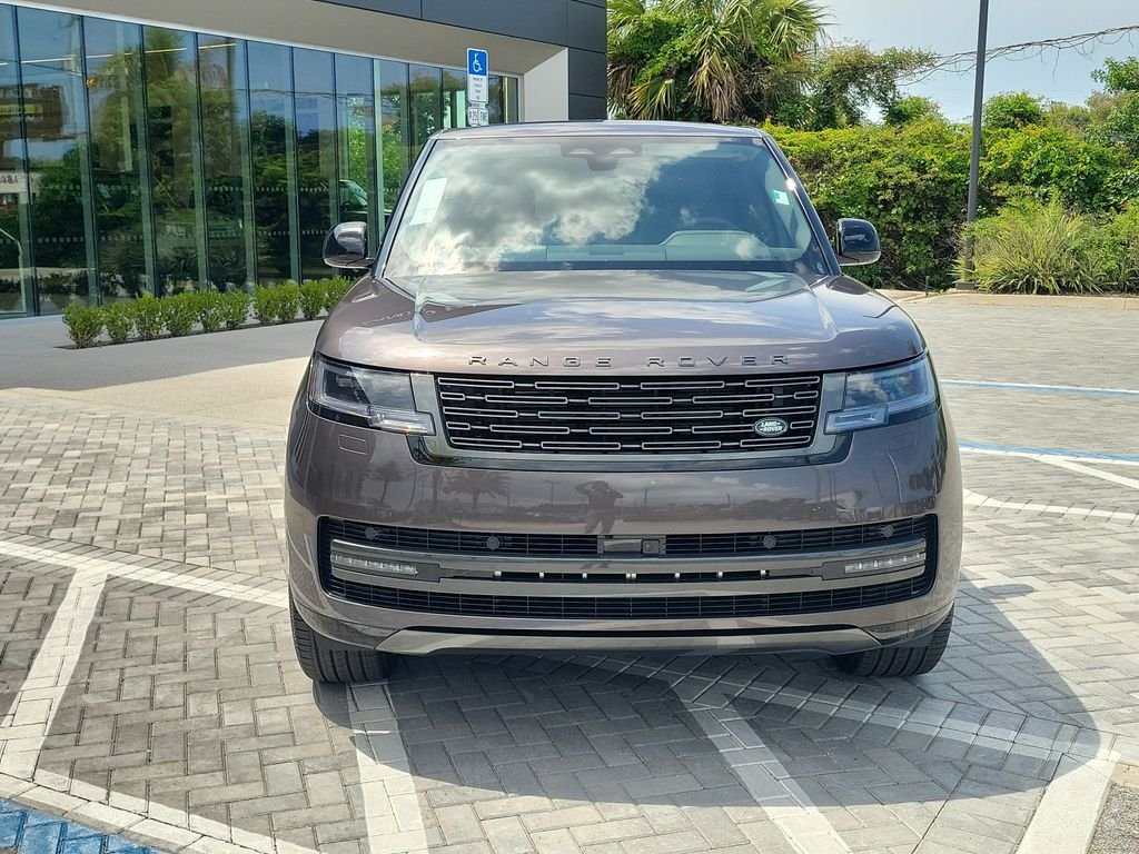 New 2026 Charente Grey Land Rover SE image 8