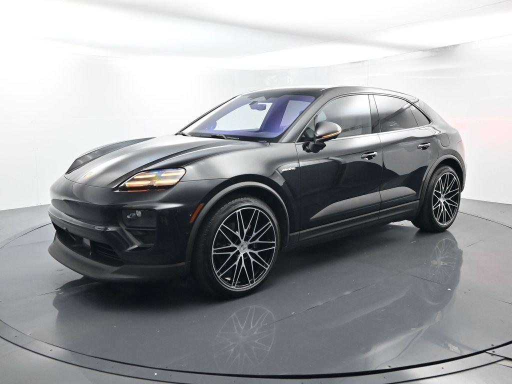 2024 Porsche Macan Base
