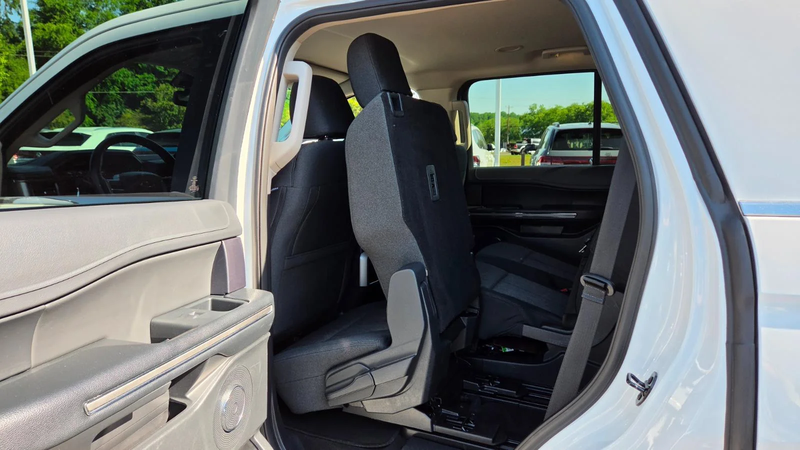 Used 2024 Oxford White Ford XLT image 47