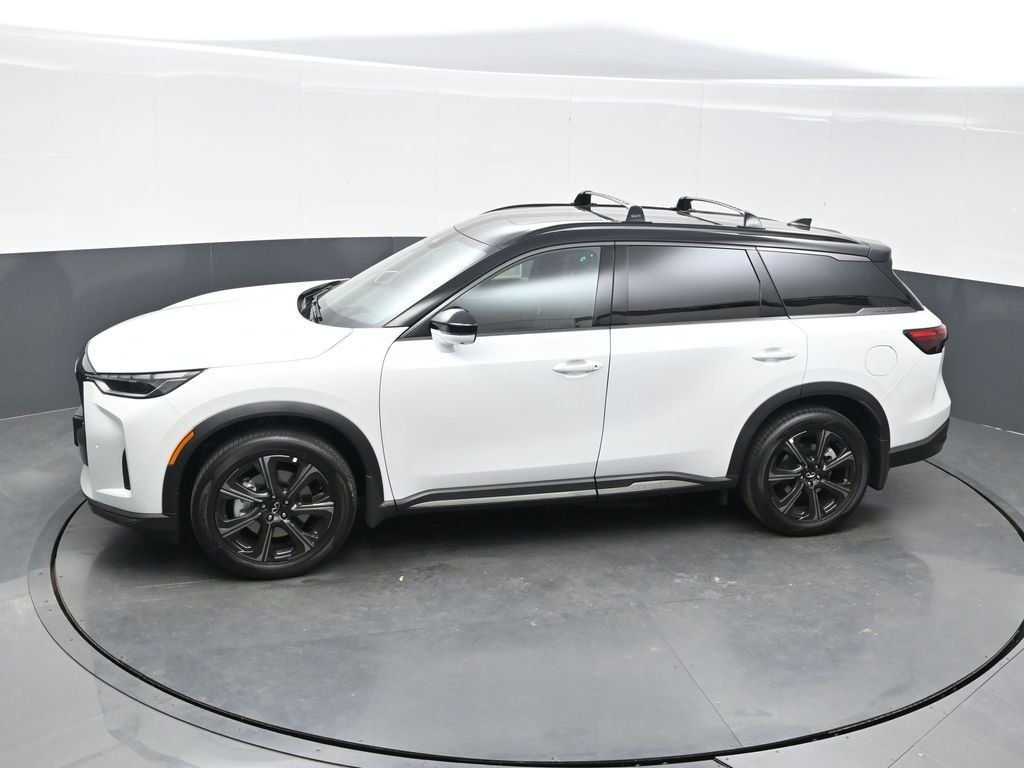 New 2027 2T RAD WHT INFINITI Autograph AWD image 42