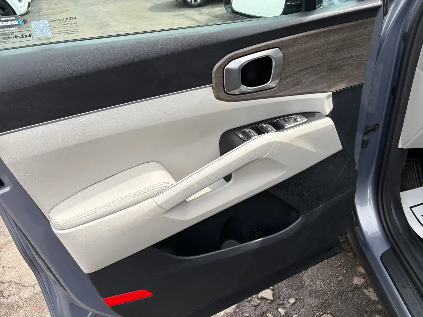 Used 2023 Everlasting Silver Kia X-Line S image 9