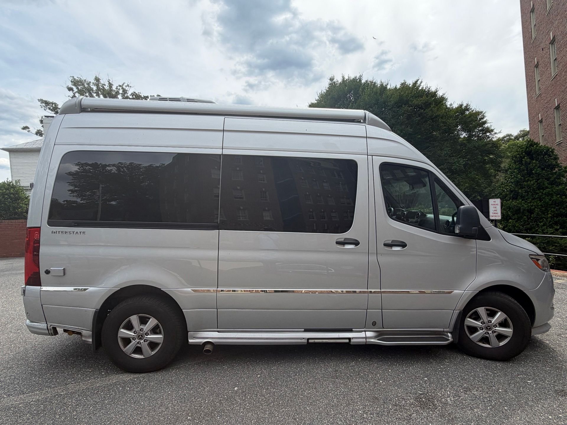 Used 2022  Mercedes-Benz AIRSTREAM INTERSTATE 19 image 17
