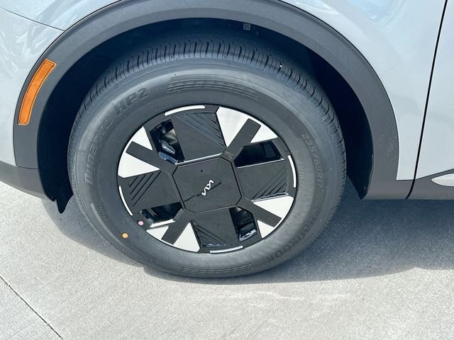 Used 2026 Steel Gray Kia LX image 29