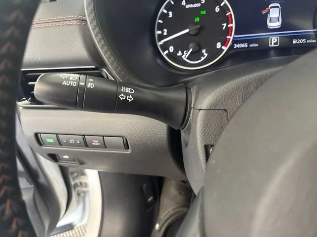 Used 2022  Nissan SR image 11