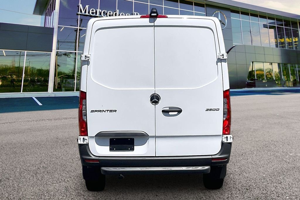 New 2026 Arctic White Mercedes-Benz Cargo 144 WB image 4