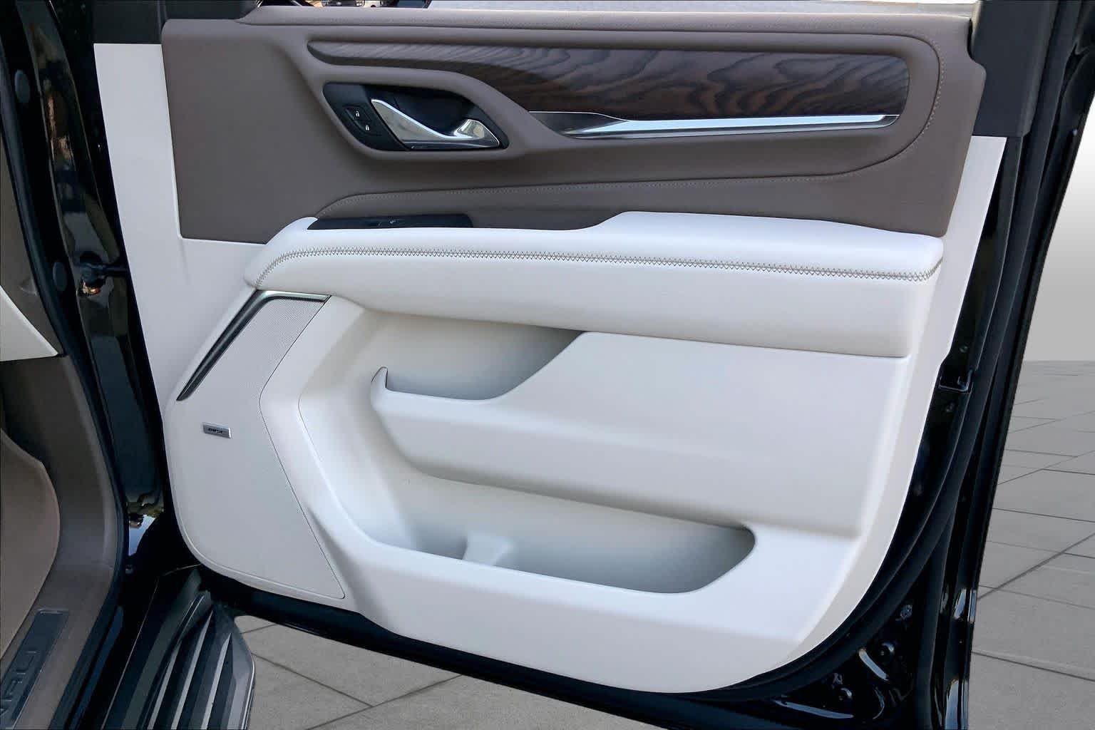 Used 2024 Onyx Black GMC Denali image 22