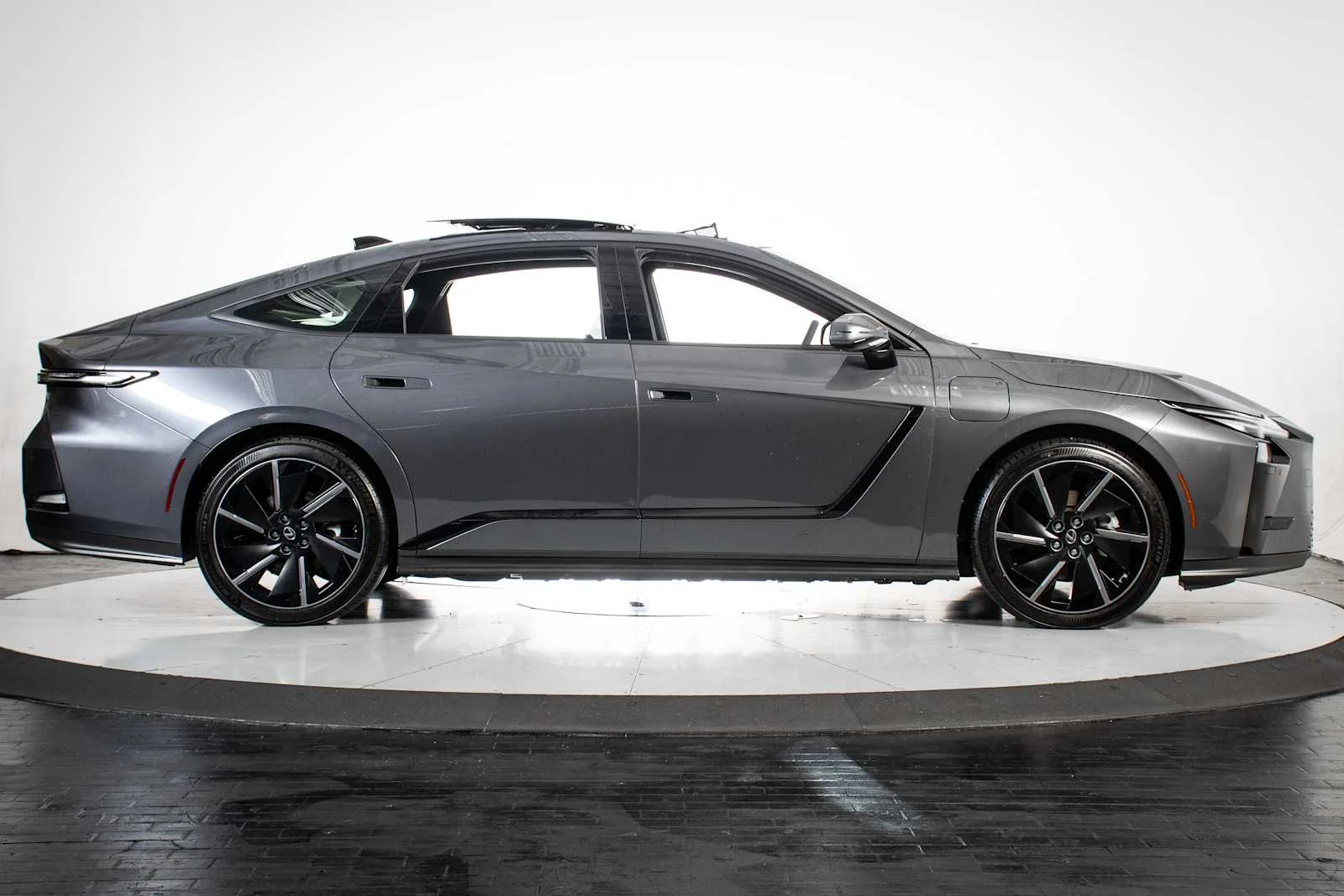 Certified Used 2026 SONIC CHROME Lexus Premium image 6