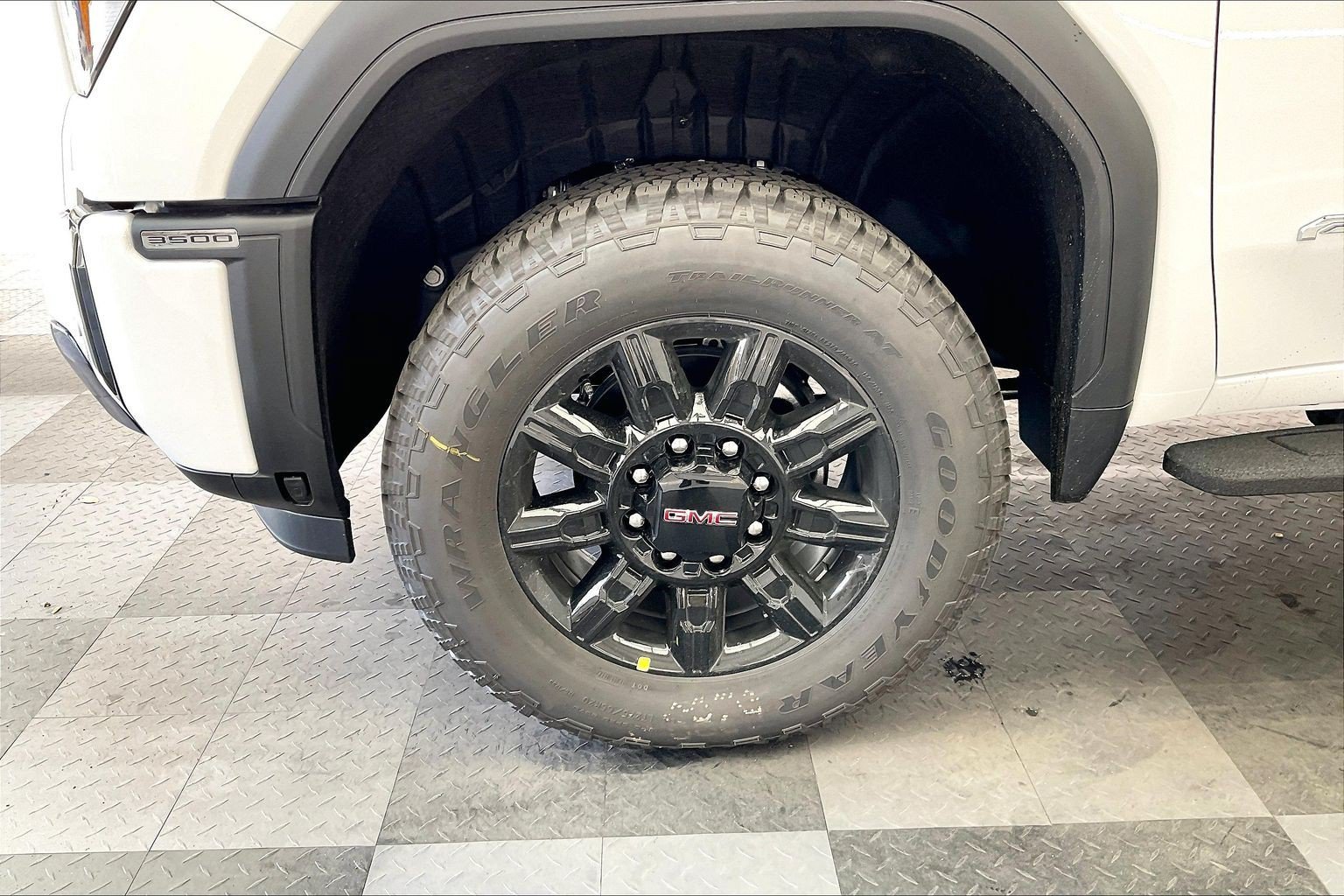 2026 GMC Sierra 3500HD AT4 - Photo 14