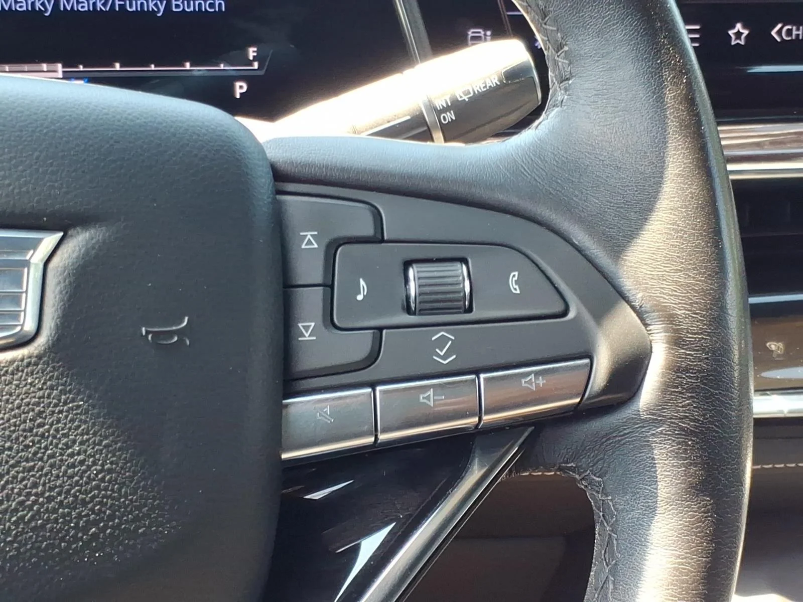 Used 2023 Crystal White Tricoat Cadillac 4WD Sport image 24