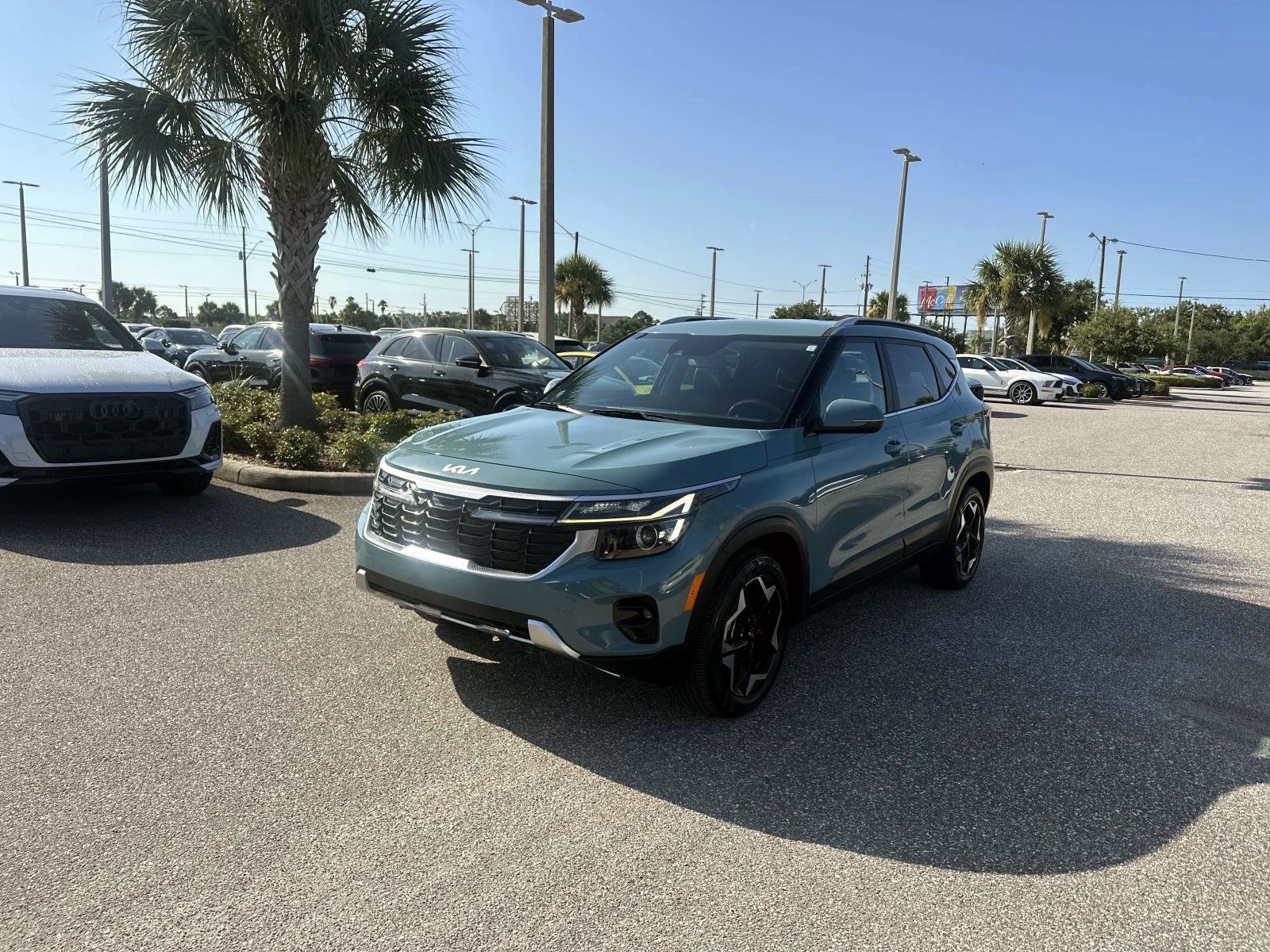 Used 2025 Pluton Blue Kia EX image 1