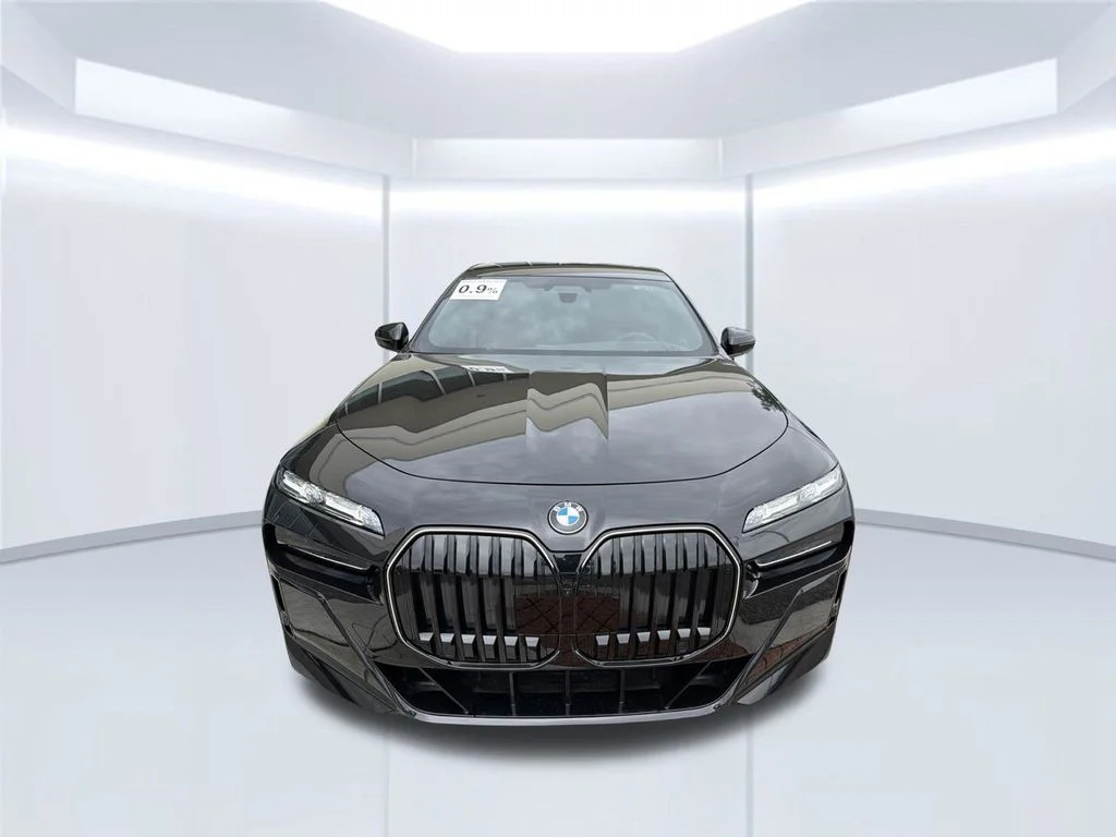 New 2026 Black Sapphire Metallic BMW 760i xDrive image 2