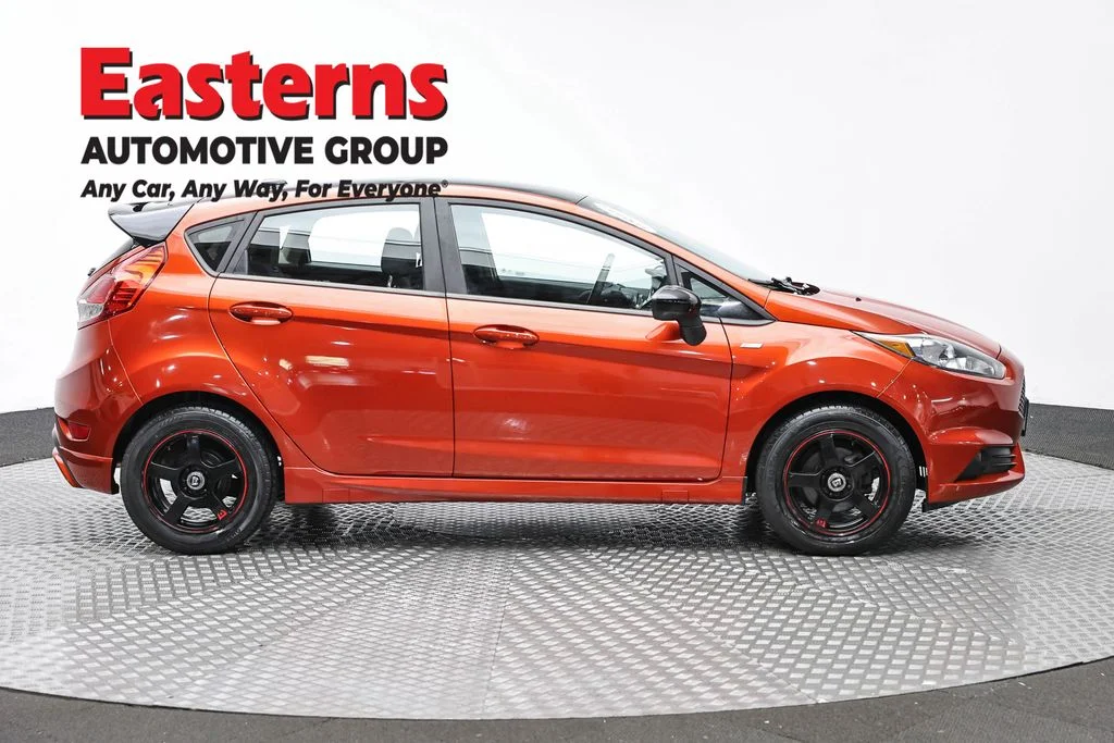 Used 2019 Red Ford ST image 4