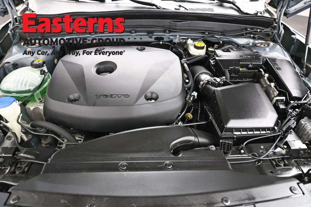 Used 2021 Gray Volvo T4 Inscription image 7