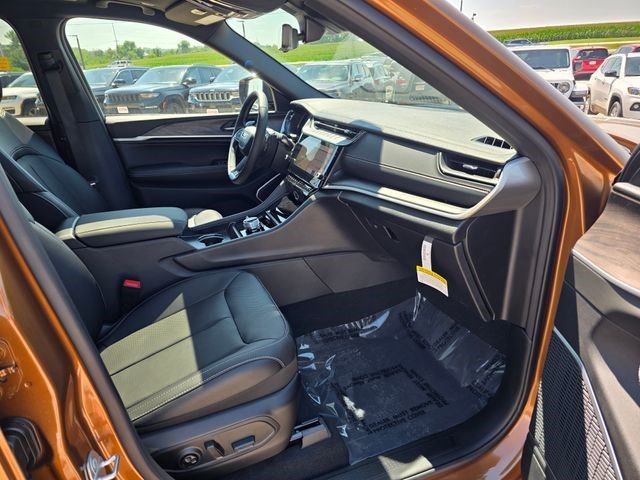 New 2026 Copper Shino Metallic Clearcoat Jeep Limited Reserve image 19
