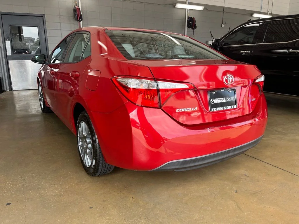Used 2016 Red Toyota LE image 4