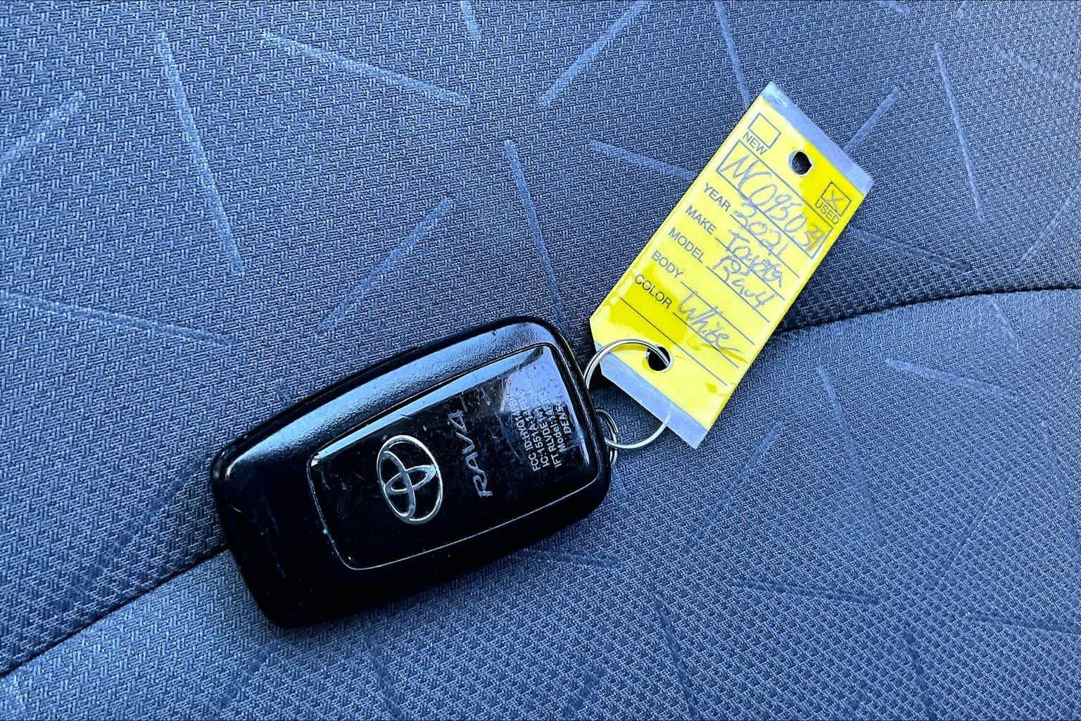 Used 2021 Super White Toyota XLE image 15