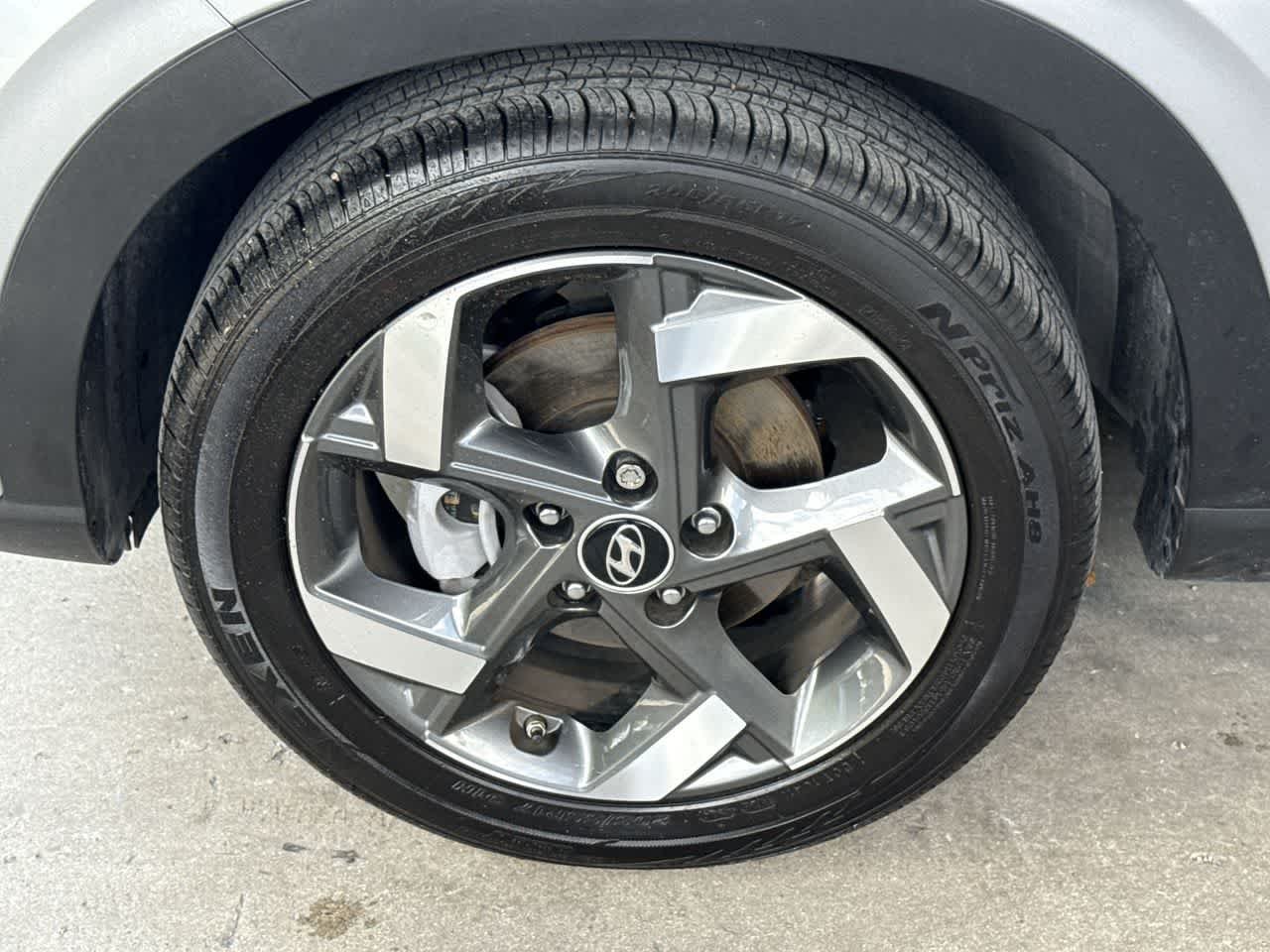 2025 Hyundai Venue SEL - Photo 11