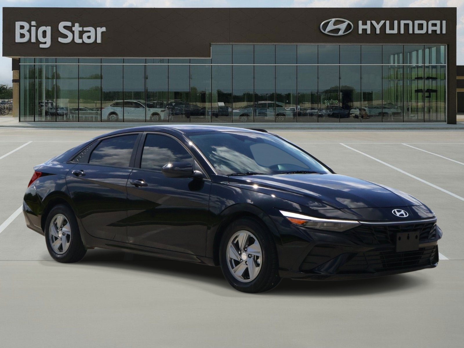Used 2025 Abyss Black Hyundai SE image 6