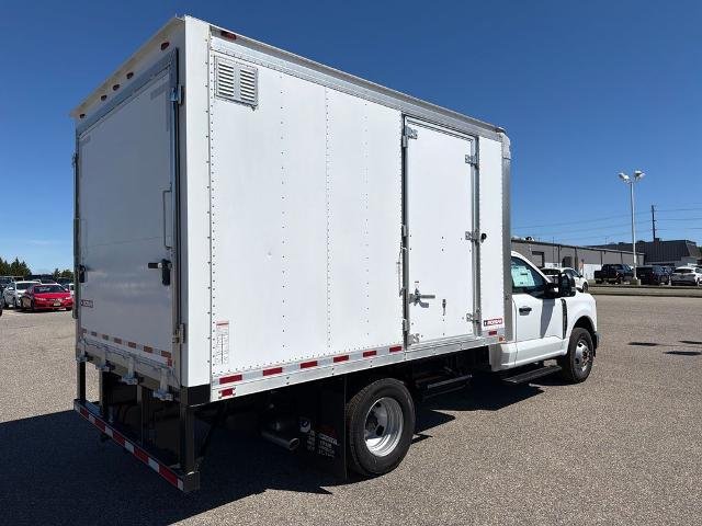 2026 Ford F-350 Super Duty Chassis Cab XL - Photo 37