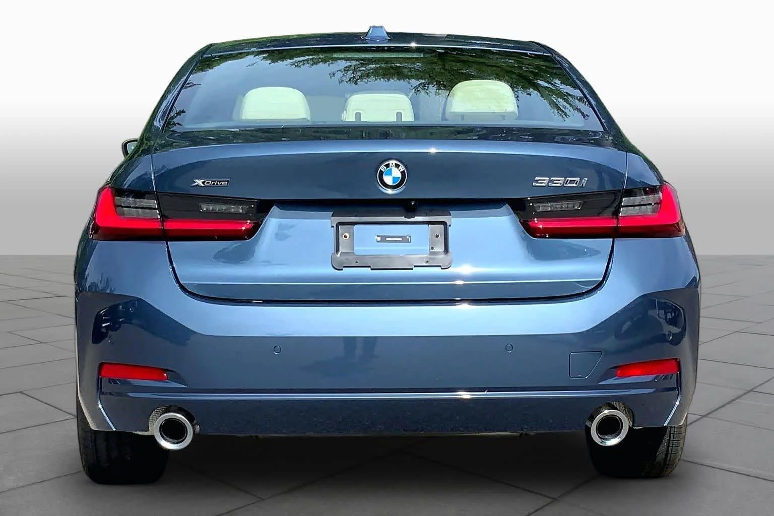 New 2026 Arctic Race Blue metallic BMW 330i xDrive image 4
