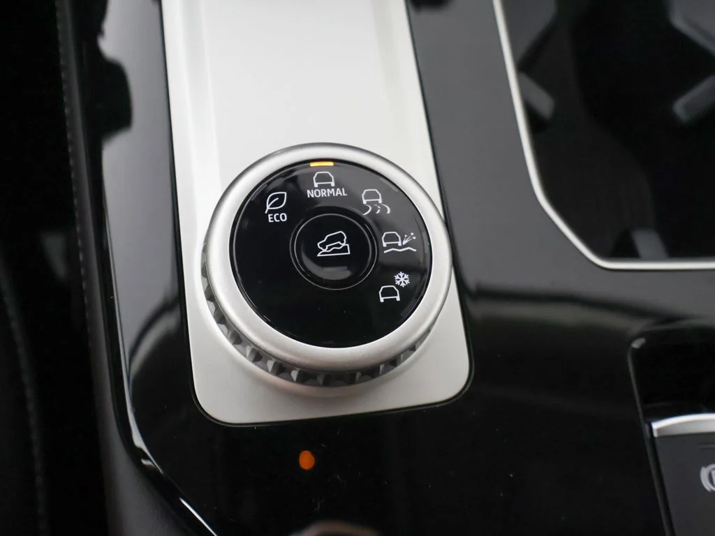 New 2026 White Mitsubishi SE image 53
