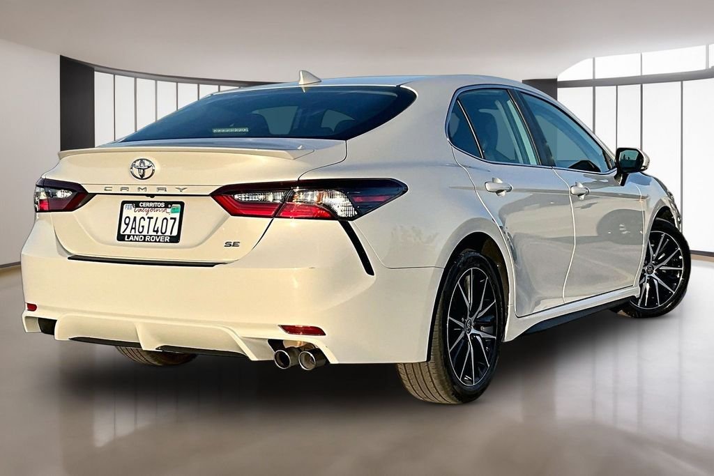 Used 2022 Ice Edge Toyota SE image 6
