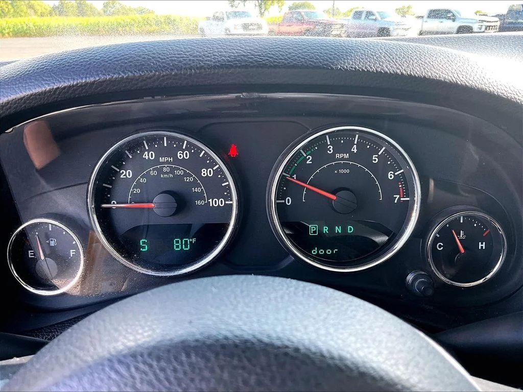 Used 2014 Beige Jeep Unlimited Sport image 18