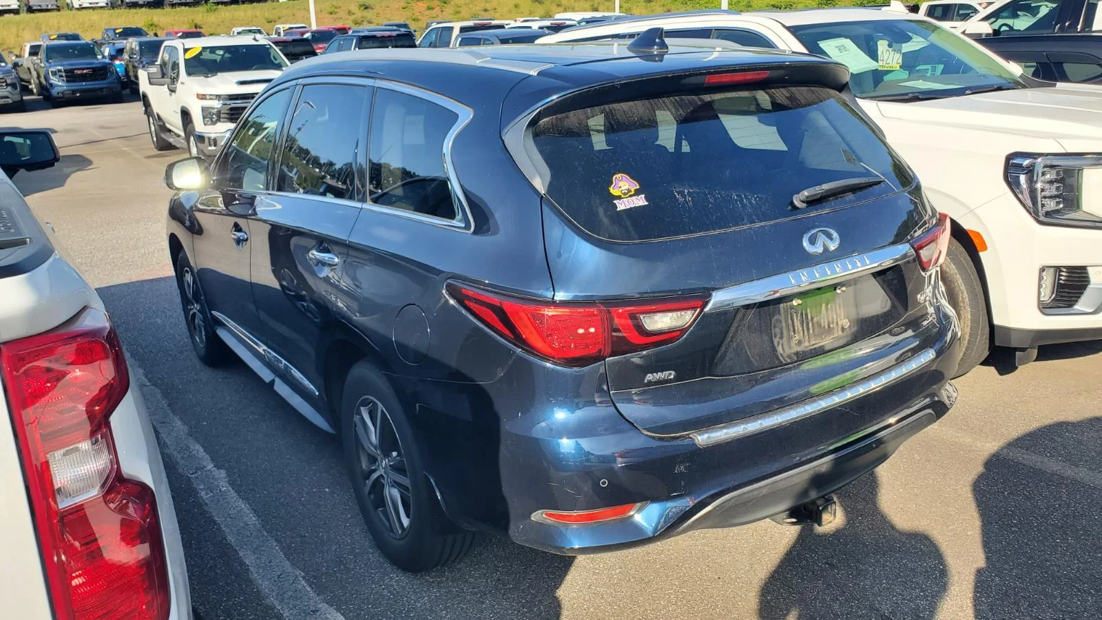 Used 2019 Hermosa Blue INFINITI LUXE image 8