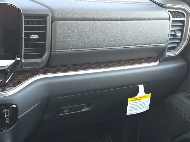 New 2026 Summit White GMC Elevation image 17