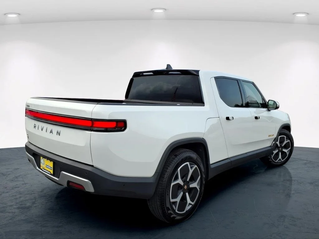 Used 2022 White Rivian Adventure image 6