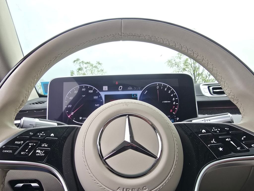 Certified Used 2024 Black Mercedes-Benz S 580e image 28
