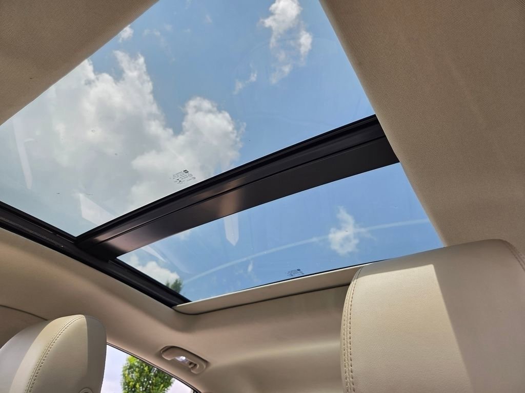 Used 2017 Black Oynx Buick Premium image 31