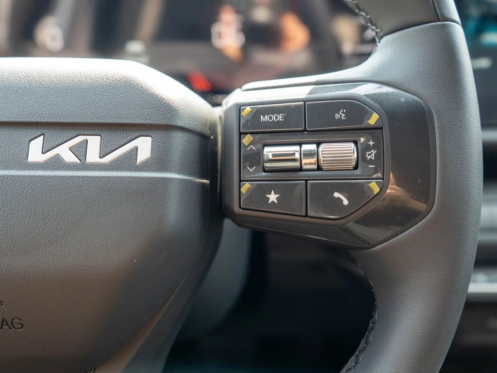 New 2027 Pale Gray Kia X-Line S image 21