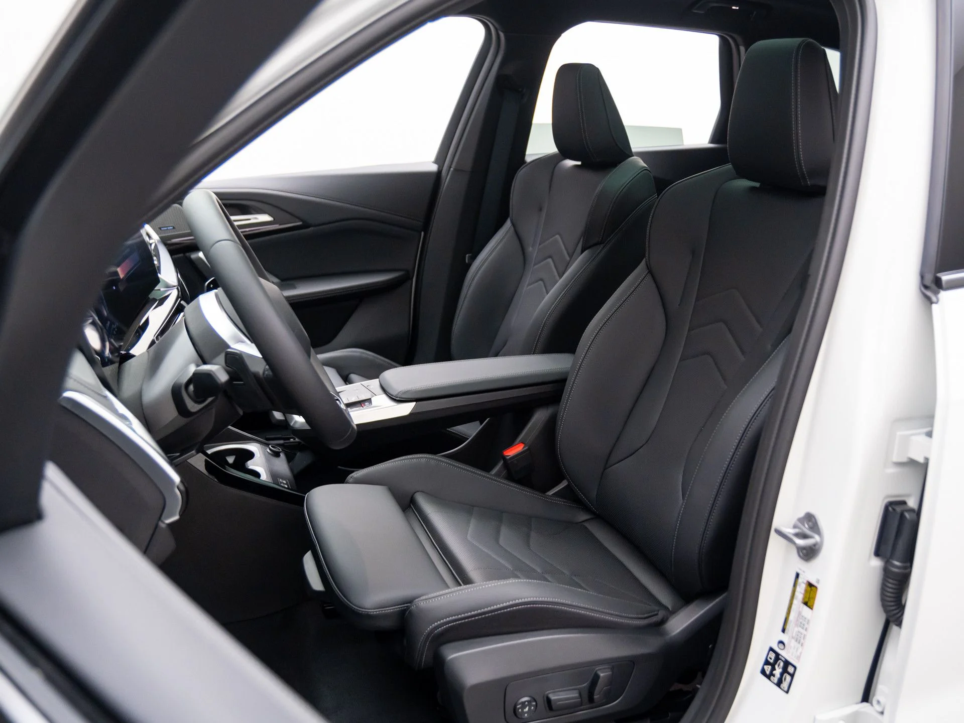 New 2026 White BMW xDrive28i image 15
