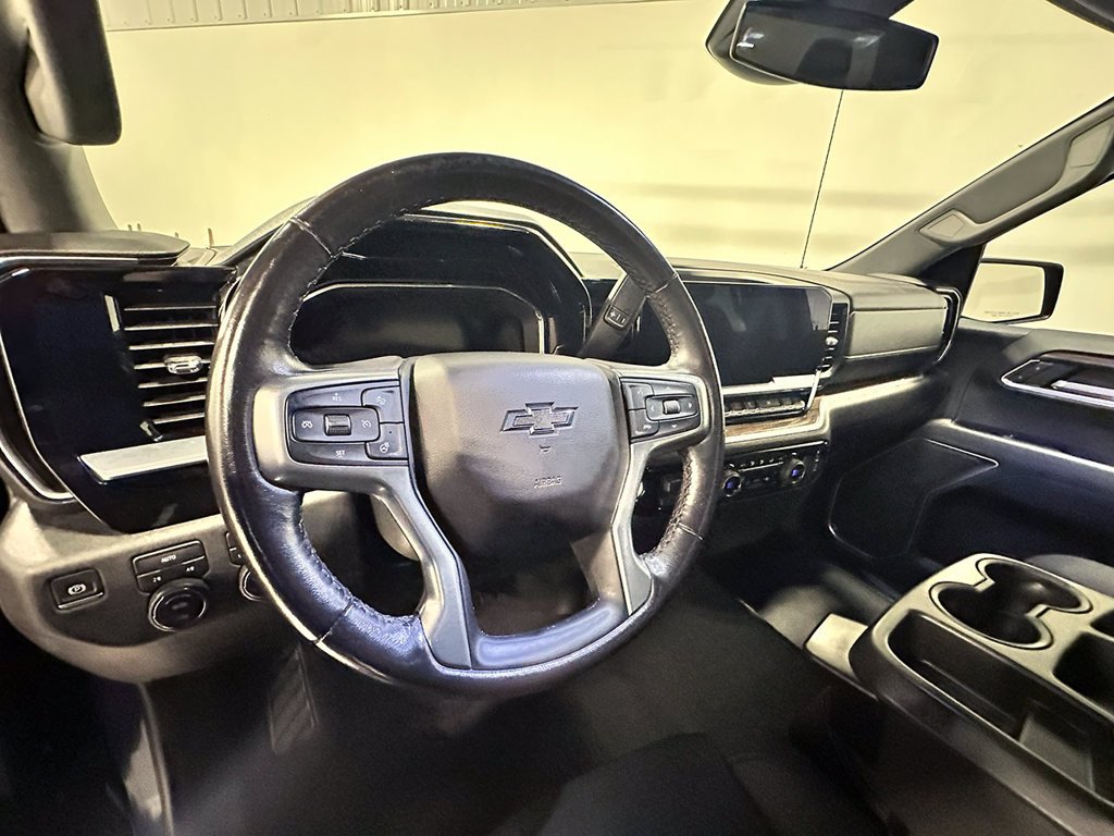 Used 2022 Blue Chevrolet RST image 22
