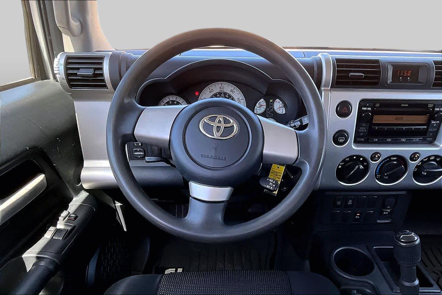 Used 2008 White / Titanium Metallic Toyota  image 5