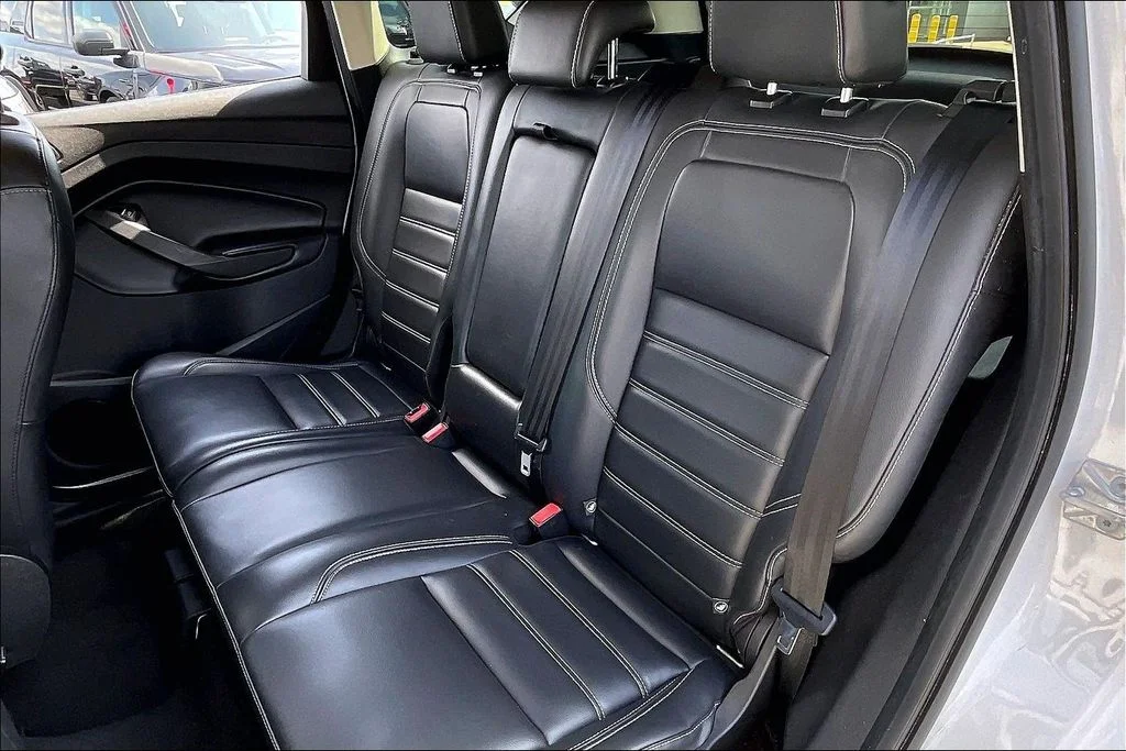 Certified Used 2019 White Platinum Clearcoat Metallic Ford SEL image 25