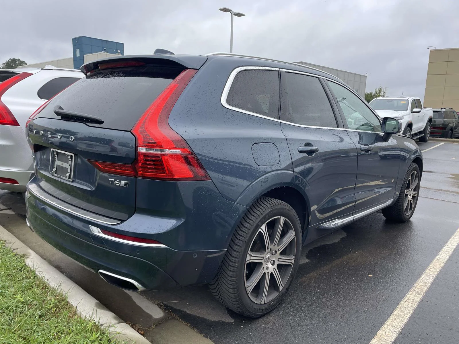 Used 2019 Denim Blue Metallic Volvo Inscription image 4