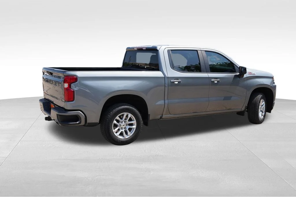 Certified Used 2019 Satin Steel Metallic Chevrolet RST image 4
