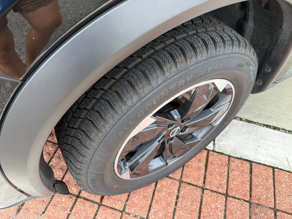 Used 2025 Black Nissan SV image 11