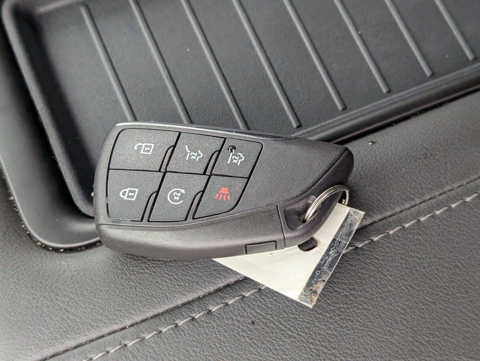 Used 2024 Black Chevrolet Z71 image 15