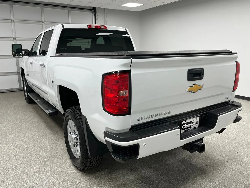 Used 2018 White Chevrolet LTZ image 8