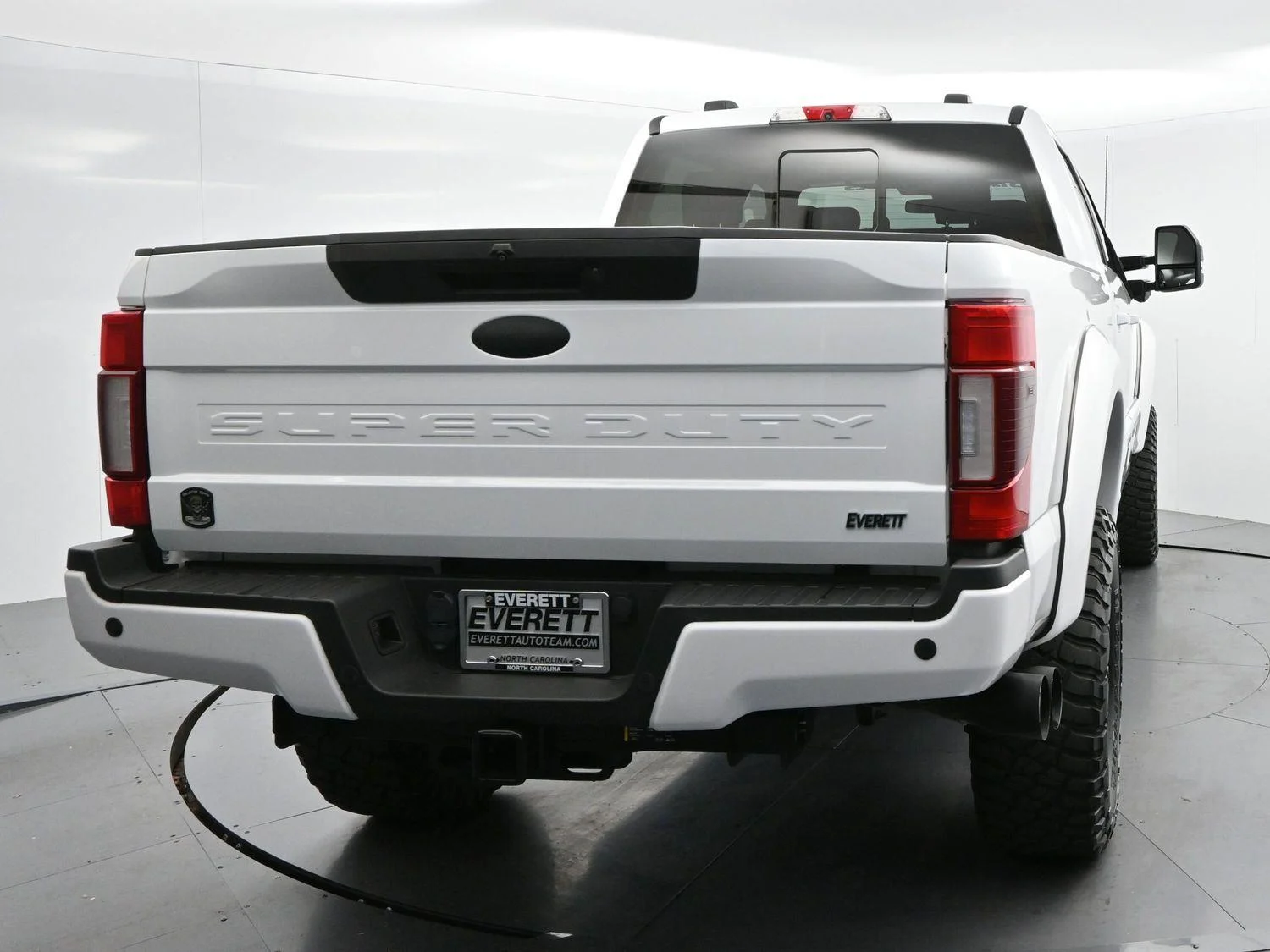 Used 2022 White Ford XL image 6