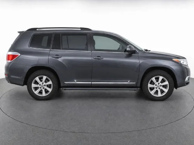 Used 2011 Magnetic Gray Metallic Toyota Base image 8