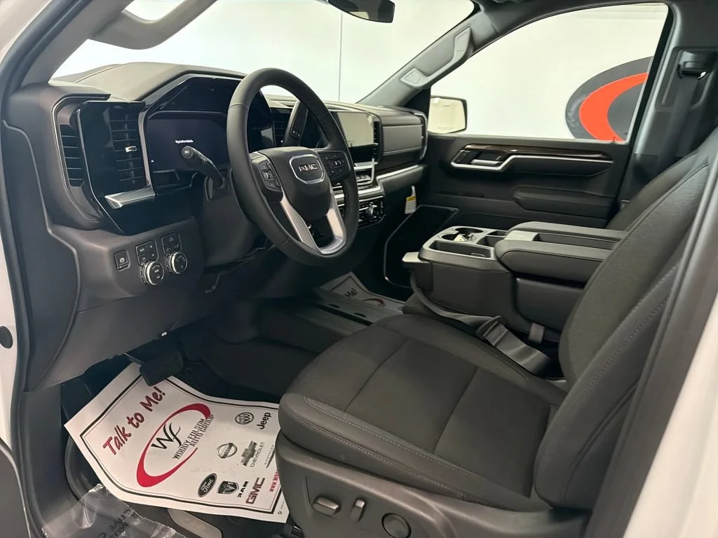 New 2026 Summit White GMC SLE image 9