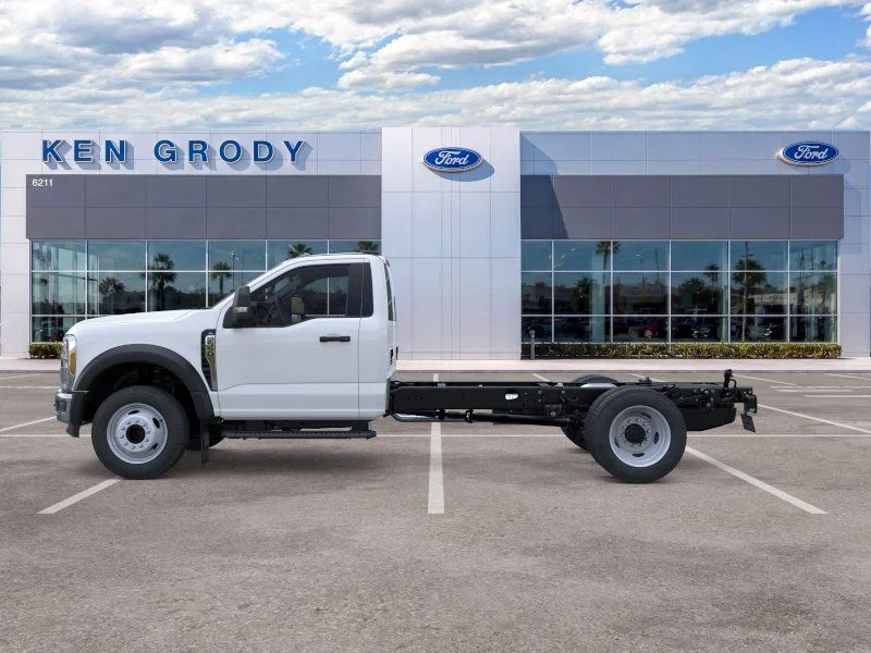 New 2026 Oxford White Ford XL image 4