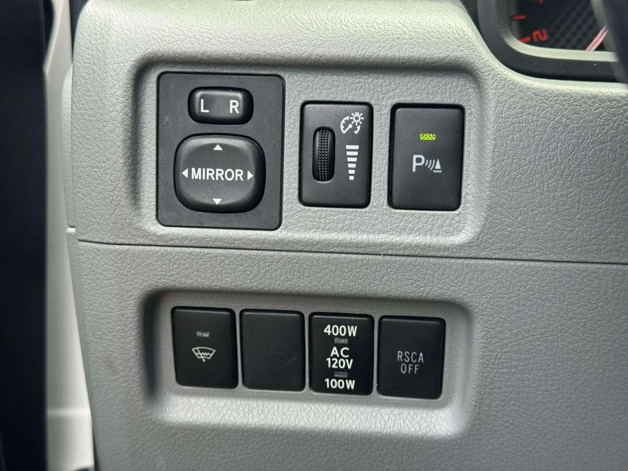 Used 2013 Blizzard Pearl Toyota SR5 image 24