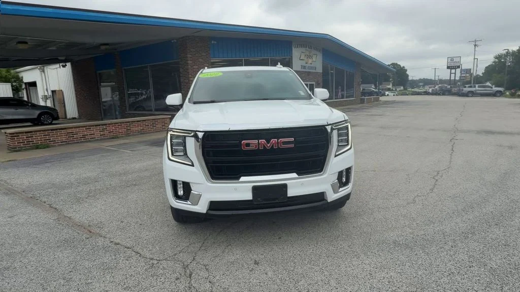 Used 2022 White GMC SLE image 3