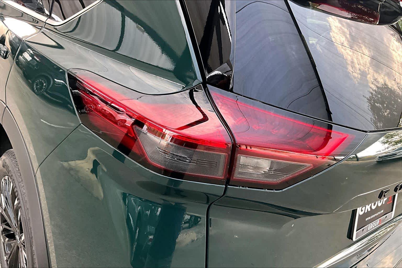 New 2027 Obsidian Green Pearl Nissan Dark Armor image 12